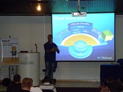 Ramon Durães palestrando no evento DevBrasil OpenDay 2012 em Curitiba sobre Team Foundation Server 11 e Visual Studio 11