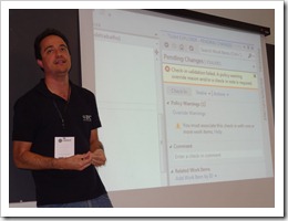 Ramon Dur&atilde;es palestrando sobre Team Foundation Server 2012 no TDC 2012 em S&atilde;o Paulo