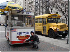 Ramon Durães com Hot Dog em New York